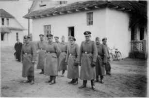 belzec_-_ss_staff_1942