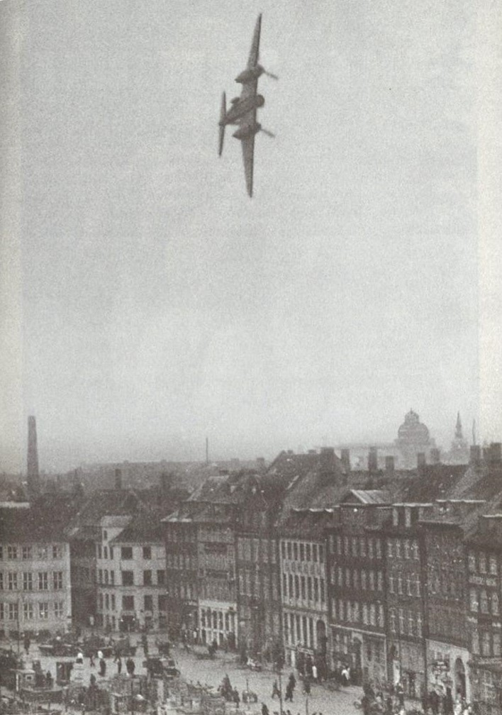 Mosquito Copenhagen 1945.03.21