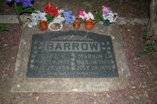 Clyde_barrow_grave